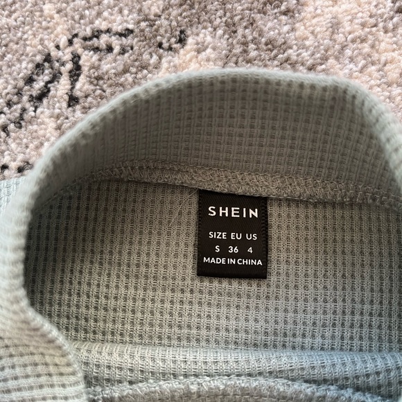 SHEIN Turquoise Long Sleeve Crop Top - Picture 3 of 3